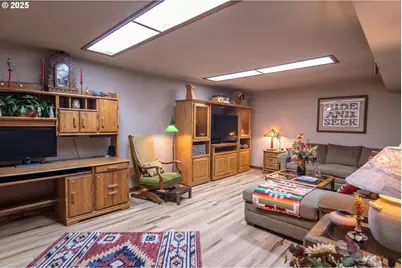 169 NW Brent Ct, Roseburg, OR 97471 - Photo 29