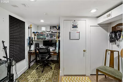 10361 NE Sacramento St, Portland, OR 97220 - Photo 27