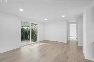 871 SW Liberty Bell Dr, Beaverton, OR 97006 - Photo 5