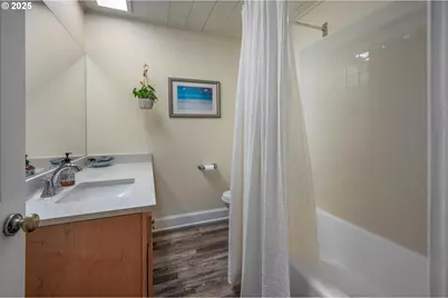 8918 SW Grabhorn Rd, Beaverton, OR 97007 - Photo 21