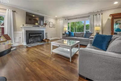 8918 SW Grabhorn Rd, Beaverton, OR 97007 - Photo 3