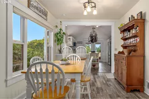 8918 SW Grabhorn Rd, Beaverton, OR 97007 - Photo 7