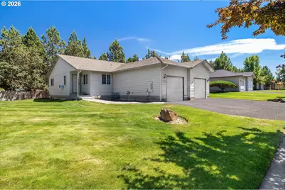 726 NE Savannah Dr, Bend, OR 97701 - Photo 5