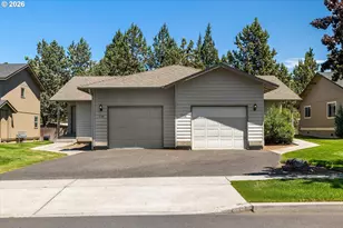 726 NE Savannah Dr, Bend, OR 97701 - Photo 1