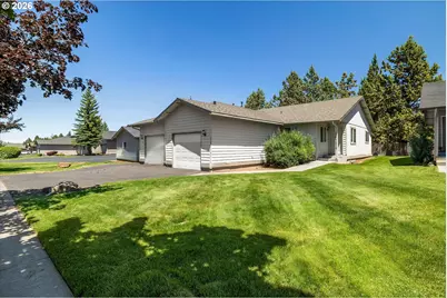 726 NE Savannah Dr, Bend, OR 97701 - Photo 9