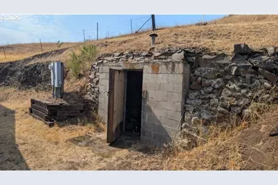 60 Gore Rd, Goldendale, WA 98620 - Photo 9