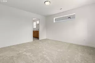 5913 NE 70th St, Vancouver, WA 98661 - Photo 9