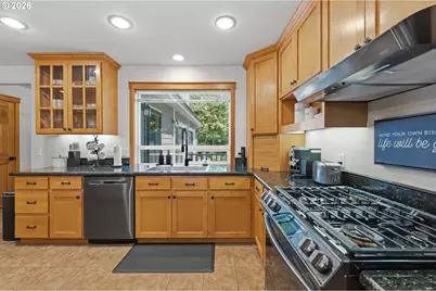 68260 Ridge Rd, North Bend, OR 97459 - Photo 19