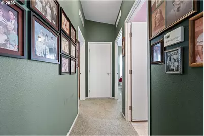 2512 Maia Loop, Springfield, OR 97477 - Photo 9