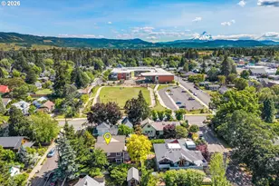 808 9th St, Hood River, OR 97031 - Photo 29