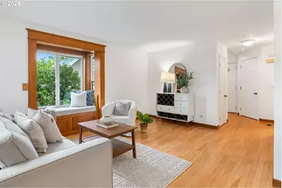 808 9th St, Hood River, OR 97031 - Photo 5