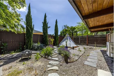 2889 Van Ave, Eugene, OR 97401 - Photo 45