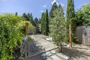 2889 Van Ave, Eugene, OR 97401 - Photo 39