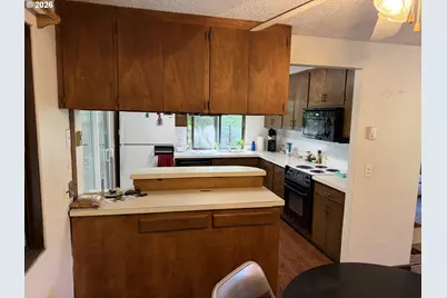 3616 Wilshire Ln, Eugene, OR 97405 - Photo 7