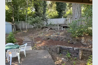 3616 Wilshire Ln, Eugene, OR 97405 - Photo 13