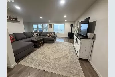 3647 SW Highway 97, Madras, OR 97741 - Photo 7