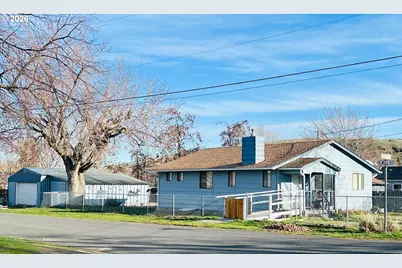 103 SE 17th Ave, Milton-Freewater, OR 97862 - Photo 1
