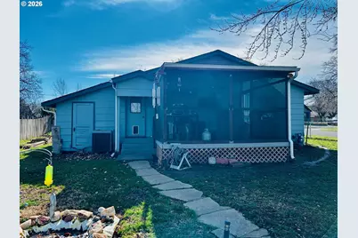 103 SE 17th Ave, Milton-Freewater, OR 97862 - Photo 5