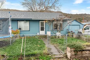 1008 Snipes St, The Dalles, OR 97058 - Photo 3