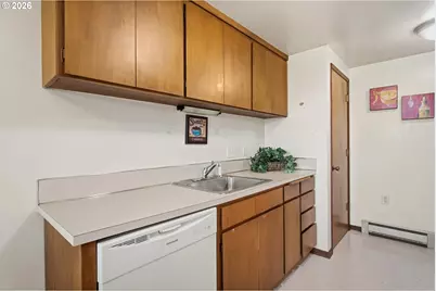 11490 SW Crown Dr #2, King City, OR 97224 - Photo 13