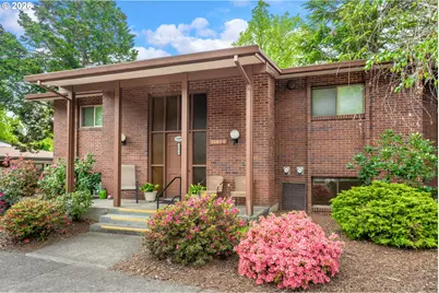 11490 SW Crown Dr #2, King City, OR 97224 - Photo 31
