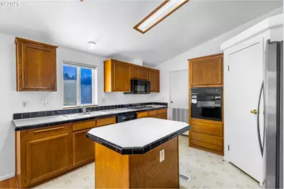 1221 47th Ave, Sweet Home, OR 97386 - Photo 9