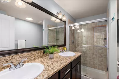 5005 SW View Point Ter, Portland, OR 97239 - Photo 13