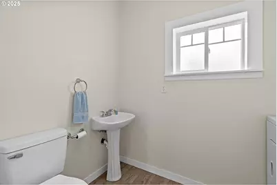 245 NE Balm St, Sheridan, OR 97378 - Photo 25