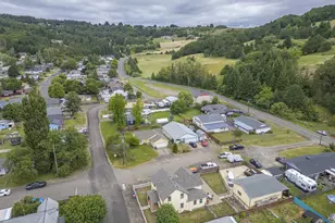 245 NE Balm St, Sheridan, OR 97378 - Photo 9