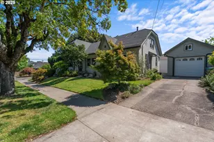 830 NE Cesar E Chavez Blvd, Portland, OR 97232 - Photo 39