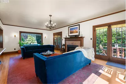 830 NE Cesar E Chavez Blvd, Portland, OR 97232 - Photo 17