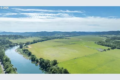 687 Hubbard Creek Rd, Umpqua, OR 97486 - Photo 15