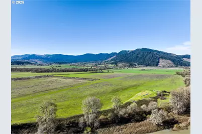 687 Hubbard Creek Rd, Umpqua, OR 97486 - Photo 13