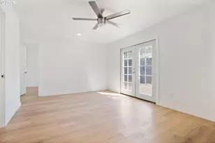 8806 NE Sacramento St, Portland, OR 97220 - Photo 31