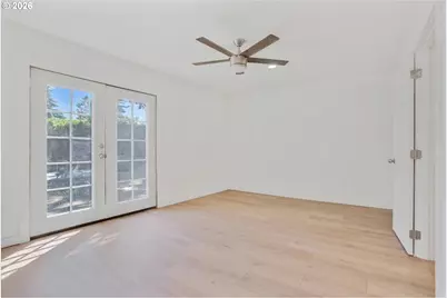 8806 NE Sacramento St, Portland, OR 97220 - Photo 33