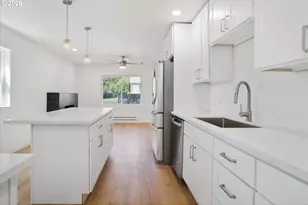 8806 NE Sacramento St, Portland, OR 97220 - Photo 15