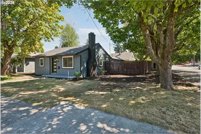 8806 NE Sacramento St, Portland, OR 97220 - Photo 3
