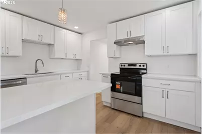 8806 NE Sacramento St, Portland, OR 97220 - Photo 17