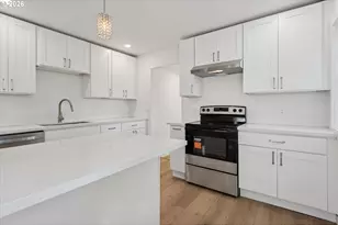 8806 NE Sacramento St, Portland, OR 97220 - Photo 17