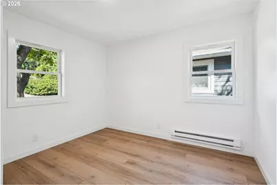 8806 NE Sacramento St, Portland, OR 97220 - Photo 23
