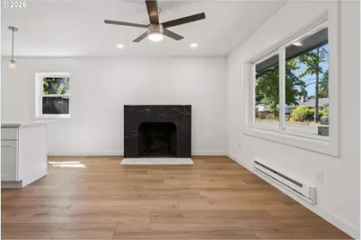 8806 NE Sacramento St, Portland, OR 97220 - Photo 9