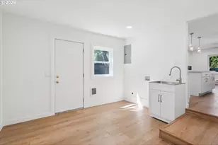 8806 NE Sacramento St, Portland, OR 97220 - Photo 25