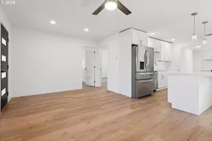 8806 NE Sacramento St, Portland, OR 97220 - Photo 11