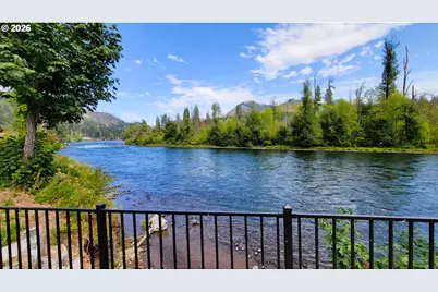 49570 McKenzie Hwy, Vida, OR 97488 - Photo 5