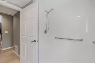 2706 SE Spruce St, Hillsboro, OR 97123 - Photo 25