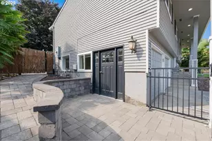 2706 SE Spruce St, Hillsboro, OR 97123 - Photo 29