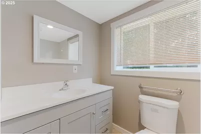 2706 SE Spruce St, Hillsboro, OR 97123 - Photo 17