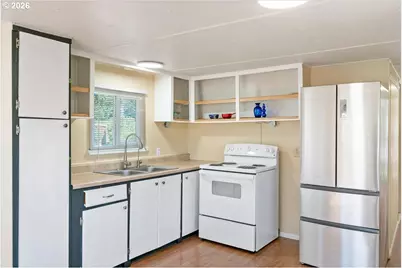 1418 Pine St #7, Silverton, OR 97381 - Photo 11