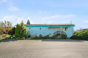 1418 Pine St, Silverton, OR 97381 - Photo 1