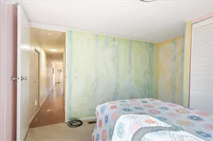 1418 Pine St, Silverton, OR 97381 - Photo 21